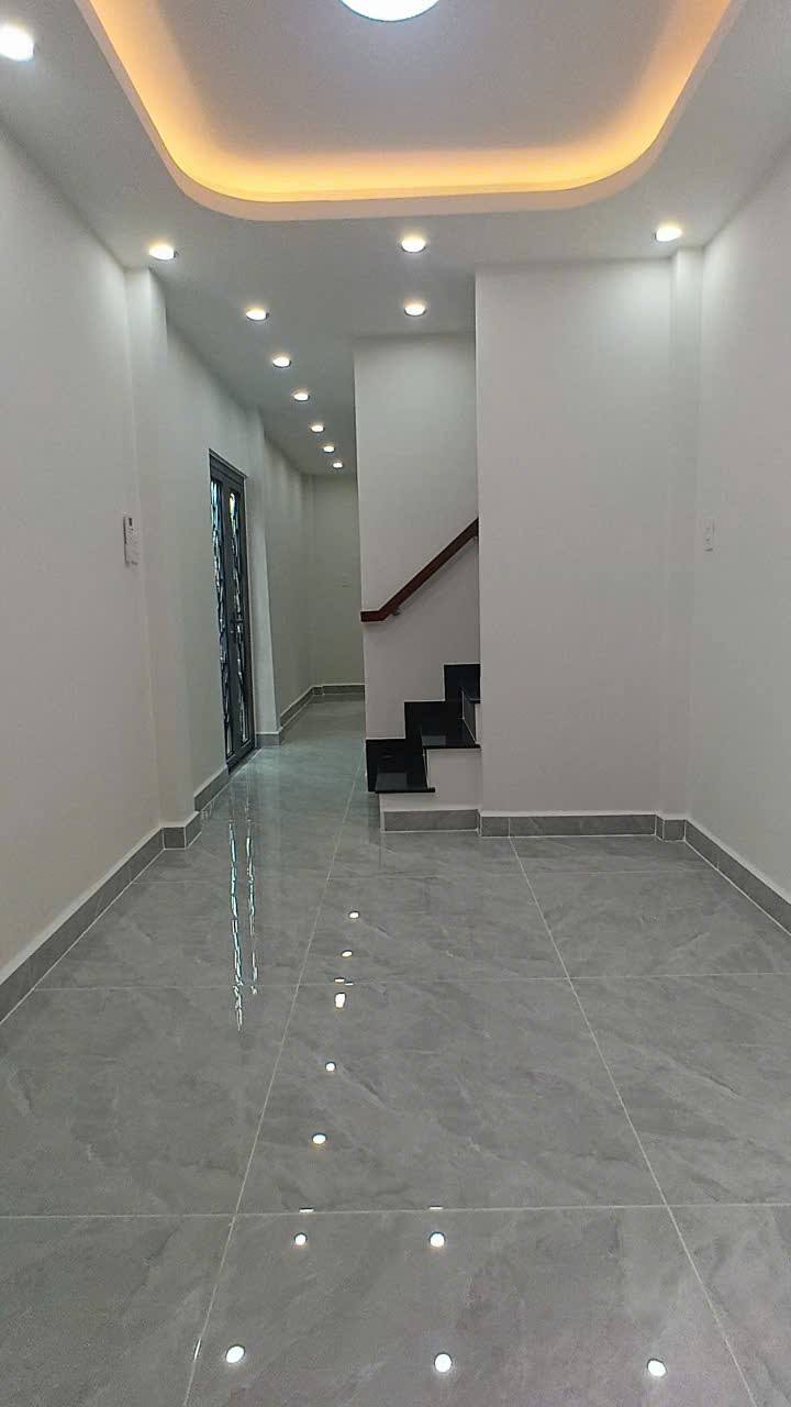 Nhà mới xây quận 5, diện tích 23m² giá 4.95 tỷ - Nội thất cao cấp, chính chủ!