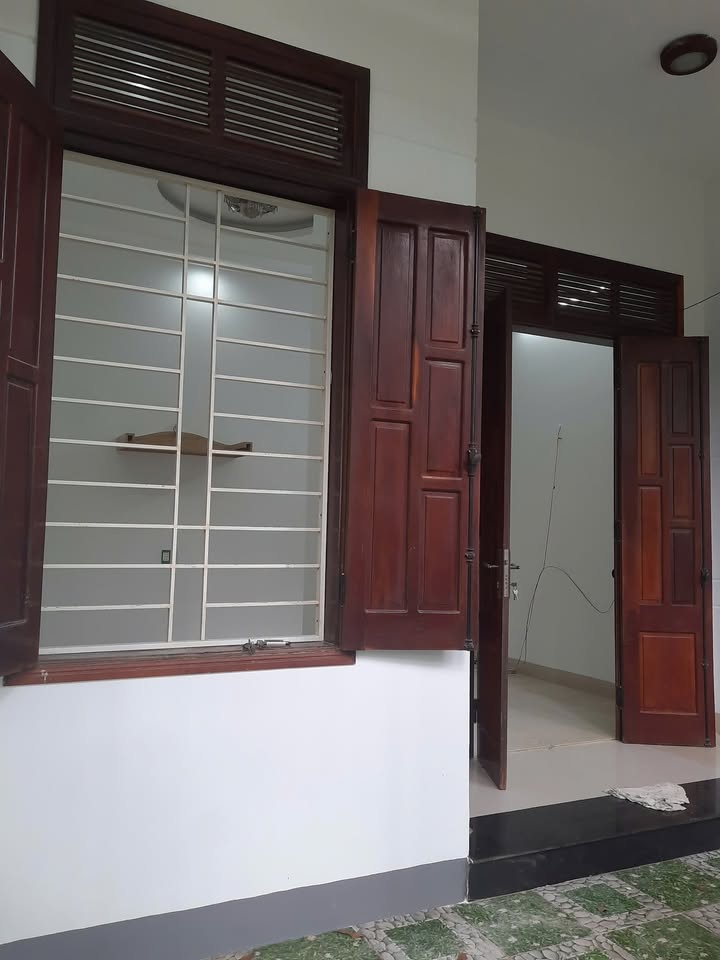 Nhà nguyên căn cho thuê đường Yni Ksor, Buôn Ma Thuột 6 triệu - Vị trí đắc địa, tiện nghi đầy đủ!