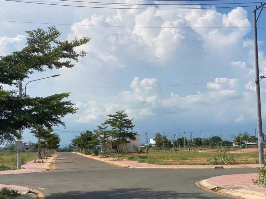 Đất nền tại Phường Hàm Thắng, 79m² giá 600 triệu - Sổ hồng chính chủ, xây dựng ngay!