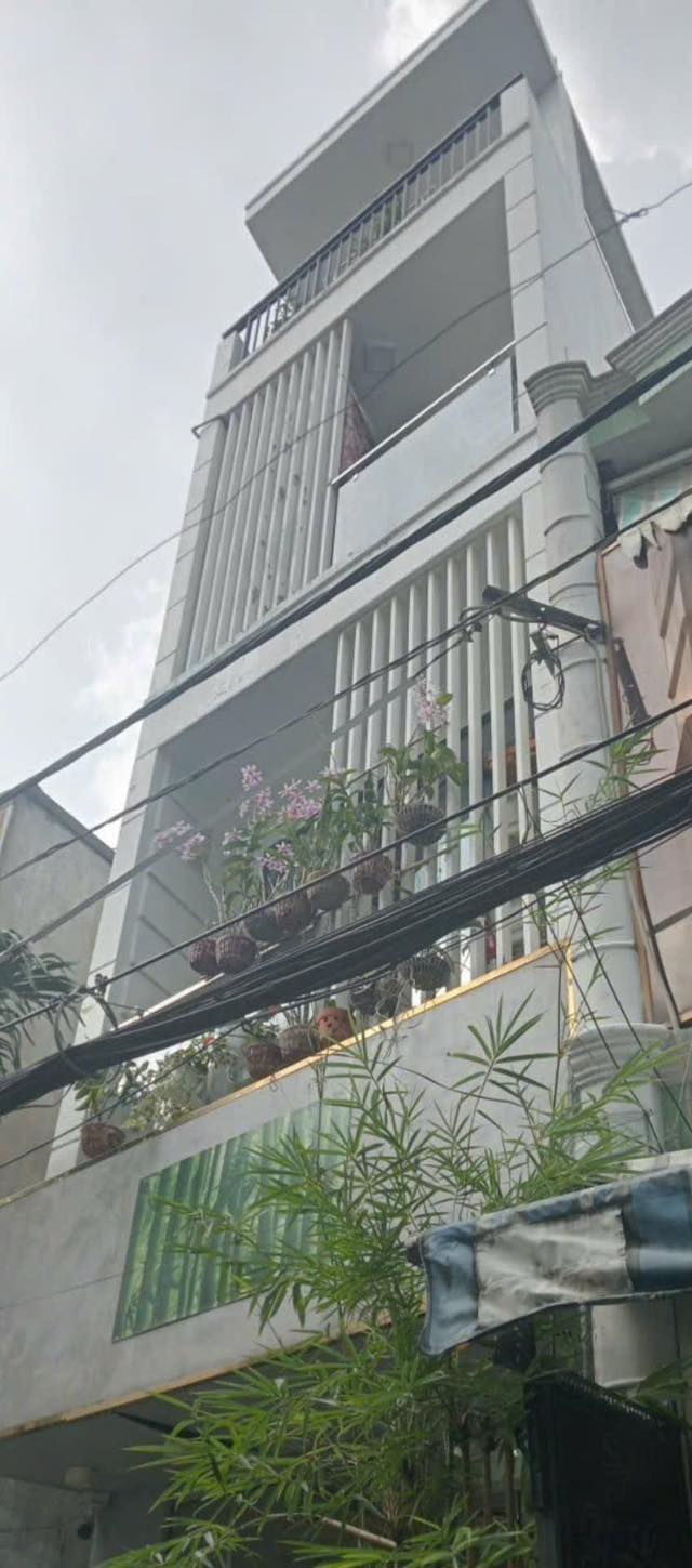 Nhà phố Nguyễn Văn Luông 48m² giá 5.8 tỷ - Hẻm thông thoáng, thuận tiện!