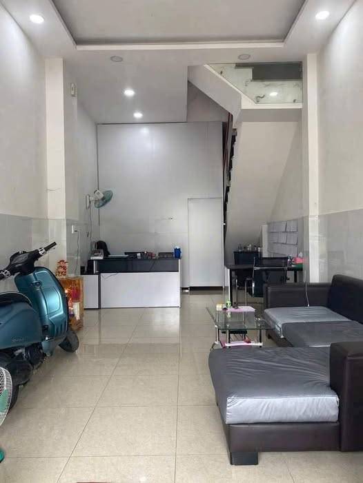 Nhà mặt tiền đường lớn quận Bình Tân 48m² giá 11 triệu - Kinh doanh ngay!