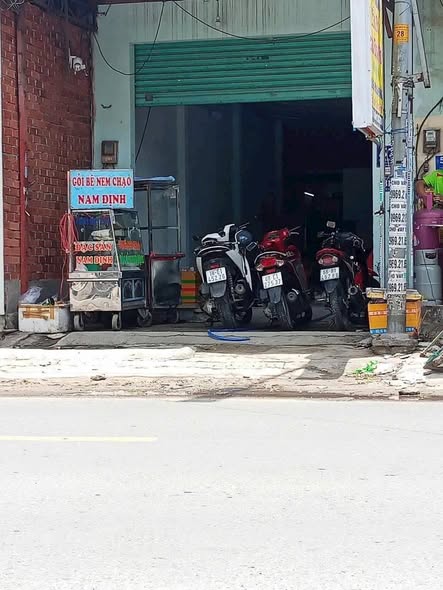 Nhà mặt tiền Võ Văn Vân, Bình Chánh 76m² giá 6.2 tỷ - Vị trí đắc địa, sổ hồng riêng!