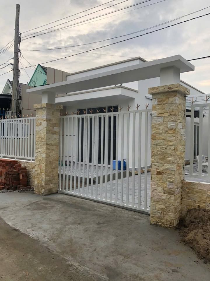 Nhà mới xây tại Nhị Thành, Thủ Thừa 240m² giá 1.65 tỷ - Chính chủ bán gấp!