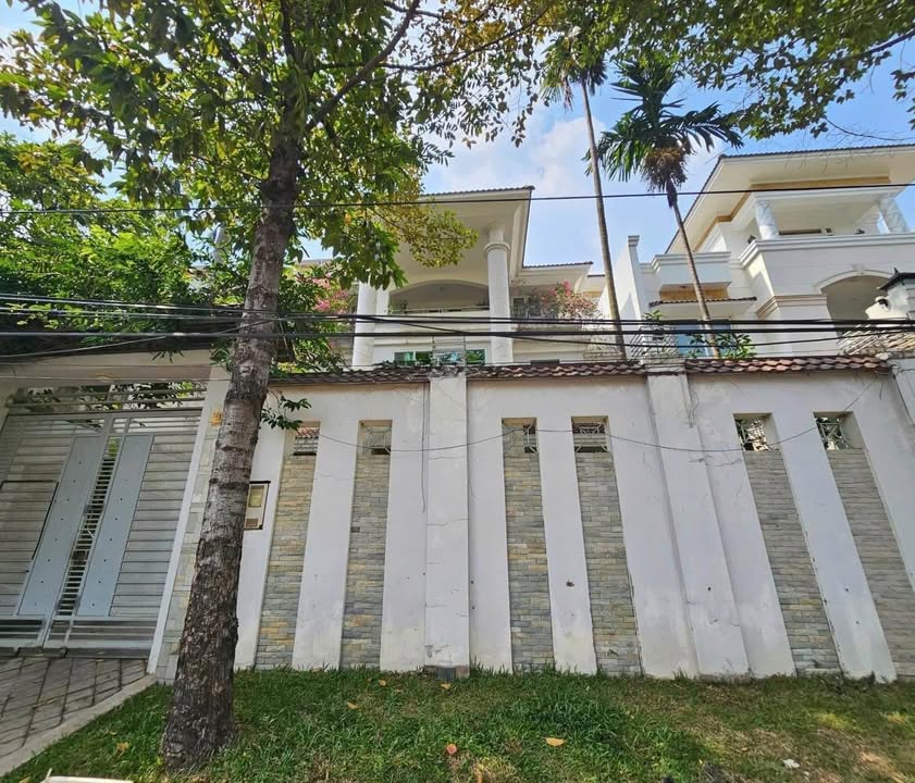 Cho thuê biệt thự Thảo Điền, Quận 2 - Diện tích 360m², vị trí đắc địa kinh doanh F&B!