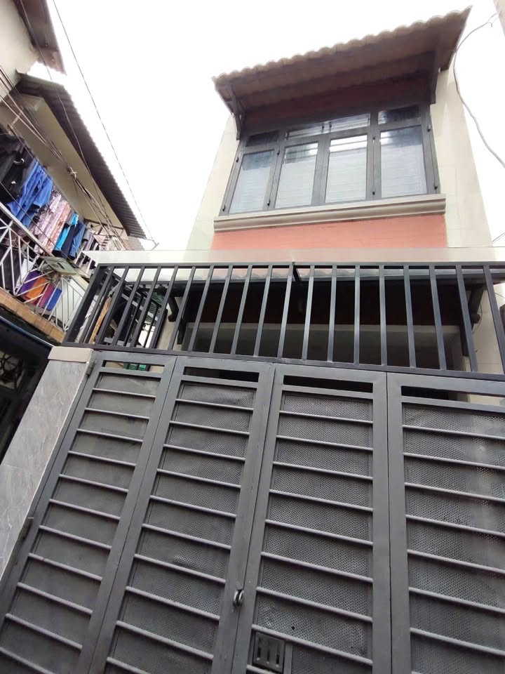 Nhà mới 2 tầng 33m² đường Lê Quang Định, Bình Thạnh - Ô tô vào tận nhà!