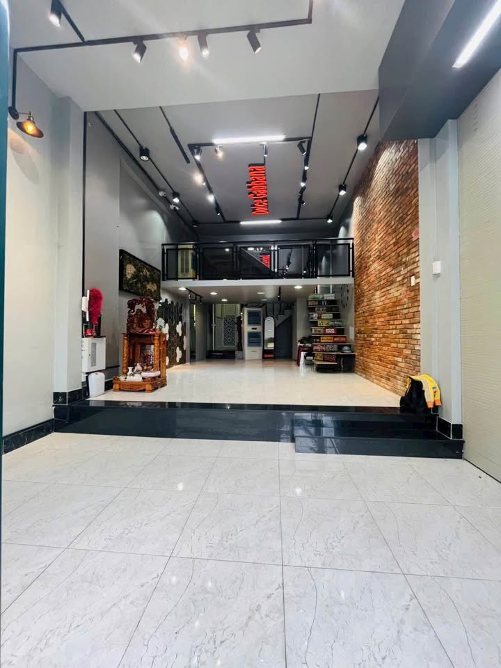 Nhà phố cho thuê 4 tầng mặt tiền đường Nguyễn Việt Hồng, 82m² giá 25 triệu - Kinh doanh sầm uất!