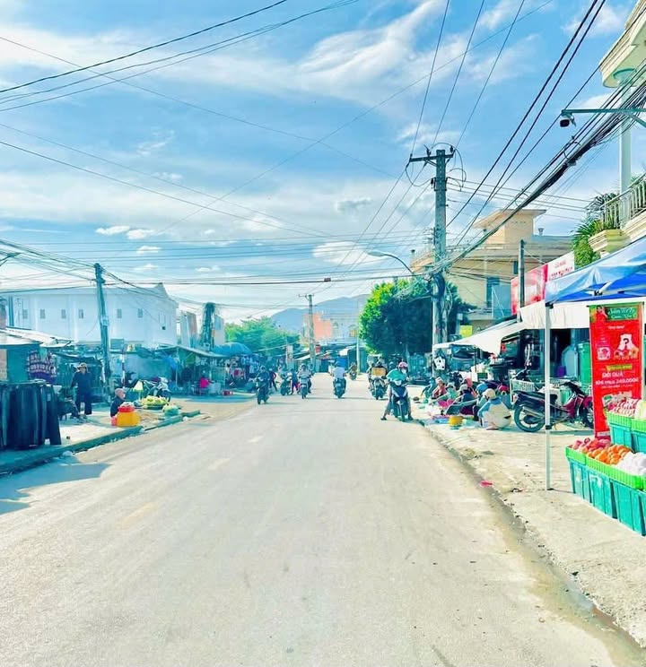 Đất mặt tiền Nguyễn Huệ Vạn Thắng 505m² giá chỉ 8.5 tỷ - Cơ hội đầu tư hiếm có!