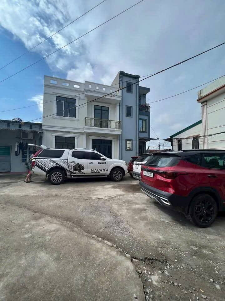 Nhà 2 tầng phường Cao Xanh, Hạ Long 49m² giá 2 tỷ - Đầy đủ nội thất, ô tô đỗ cửa