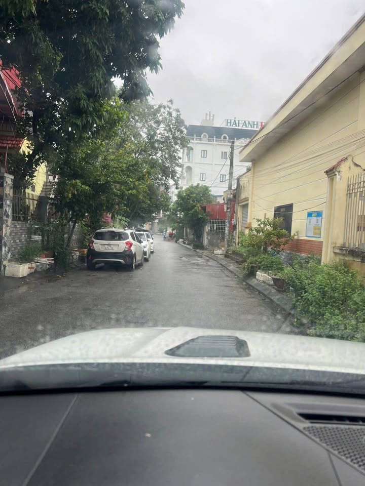 Đất mặt đường Cựu Viên, Kiến An 100m² giá 3.7 tỷ - Vị trí thuận lợi, sẵn sàng đầu tư!