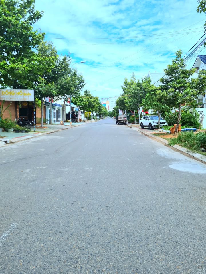Đất nền 100m² đường Hùng Vương, Phan Thiết giá 4.1 tỷ - Vị trí kinh doanh sầm uất!
