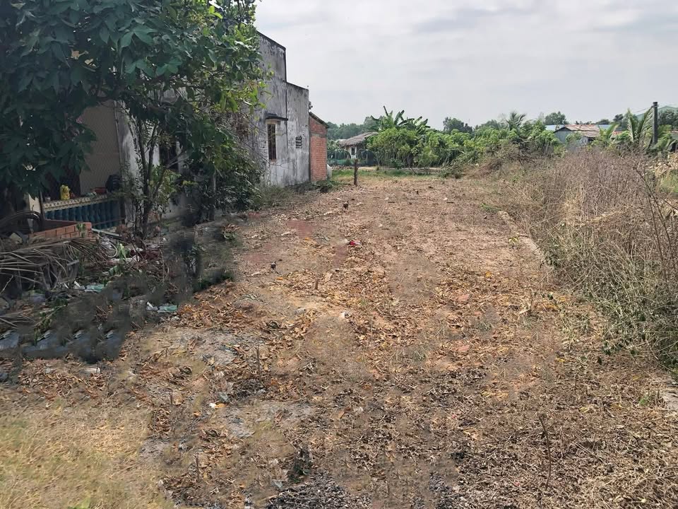 Đất mặt tiền HL Cống Bần, Tân Trụ, Long An 207.7m² giá 1.2 tỷ - Tiềm năng kinh doanh lớn!