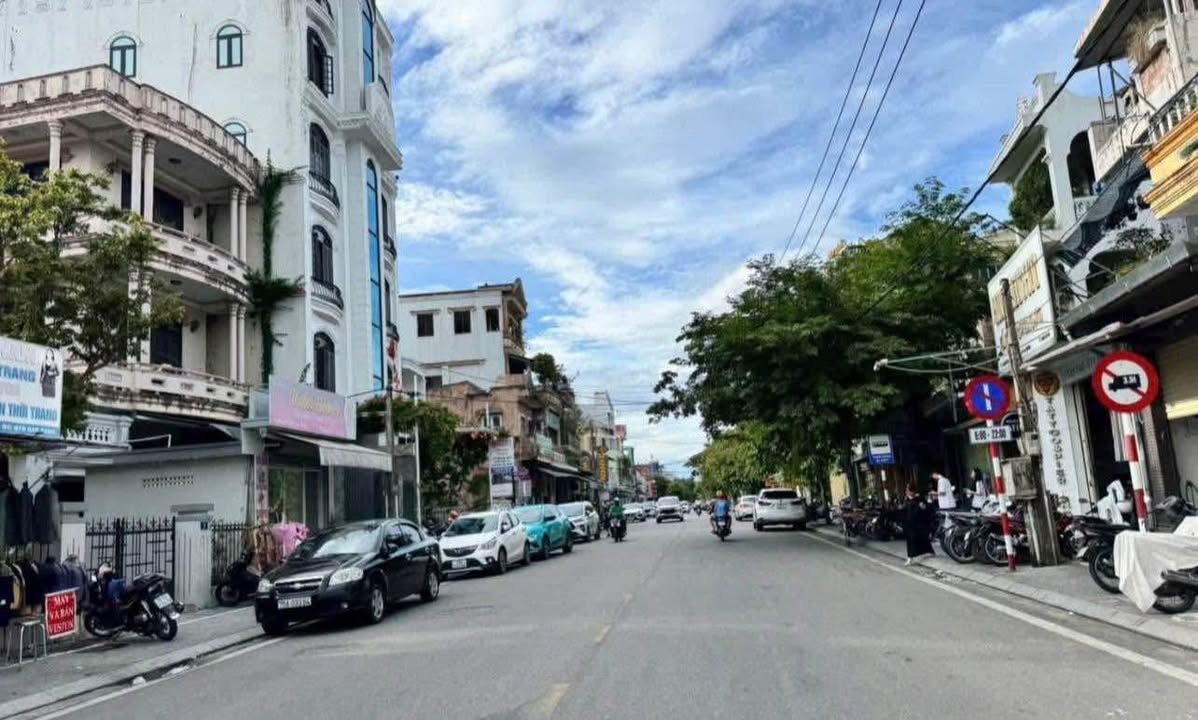 FrontHouse Nguyễn Sinh Cung, Phường Vỹ Dạ, Huế 80m² giá 4 tỷ - Mặt tiền đắc địa cho kinh doanh!