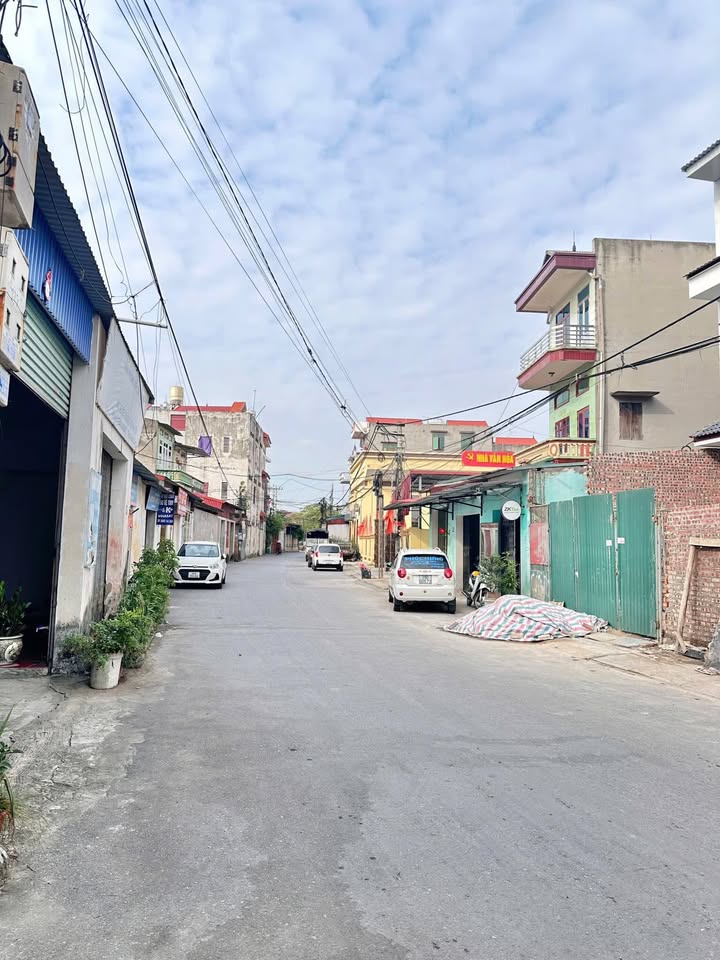 Nhà 3 tầng lô góc tại phường Dĩnh Kế, Bắc Giang 76m² giá 6.2 tỷ - Chính chủ bán gấp!