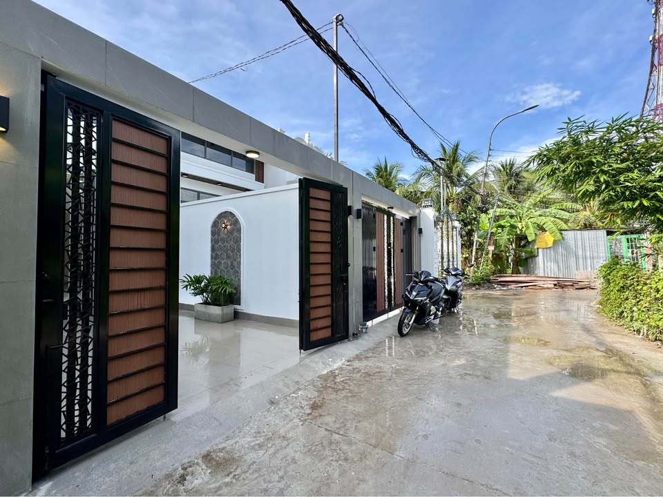 Nhà mới Phường 9, TP. Mỹ Tho 98m² giá 1.72 tỷ - Nội thất cao cấp sẵn sàng ở ngay!