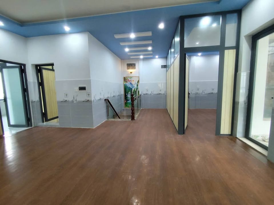 Nhà biệt thự 2 tầng Kính Nổi An Phú 280m² giá 8.8 tỷ - Tiềm năng đầu tư sinh lời!