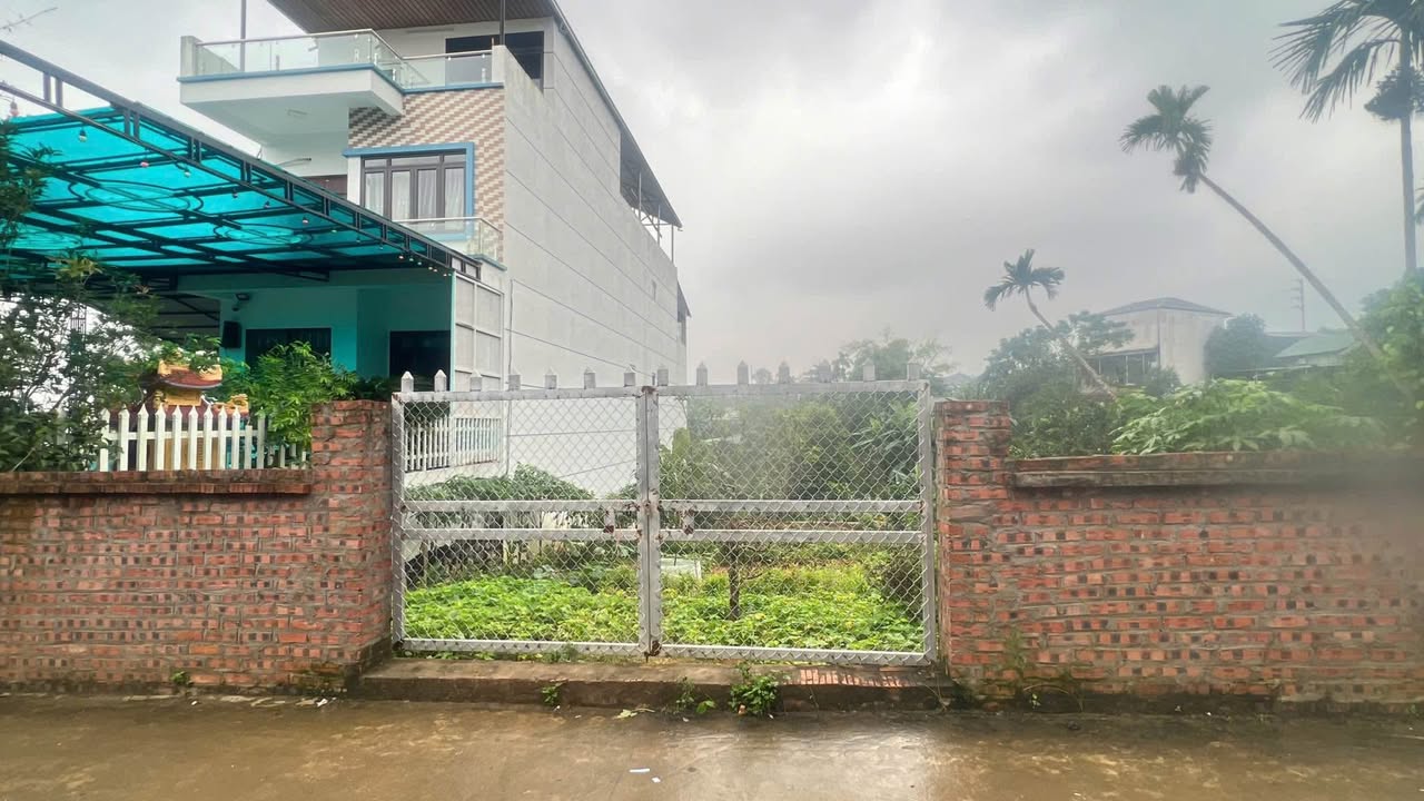 Lô đất thổ cư 350m² tại Yên Xuân, Thạch Thất - Giá chỉ 4.025 tỷ VND!