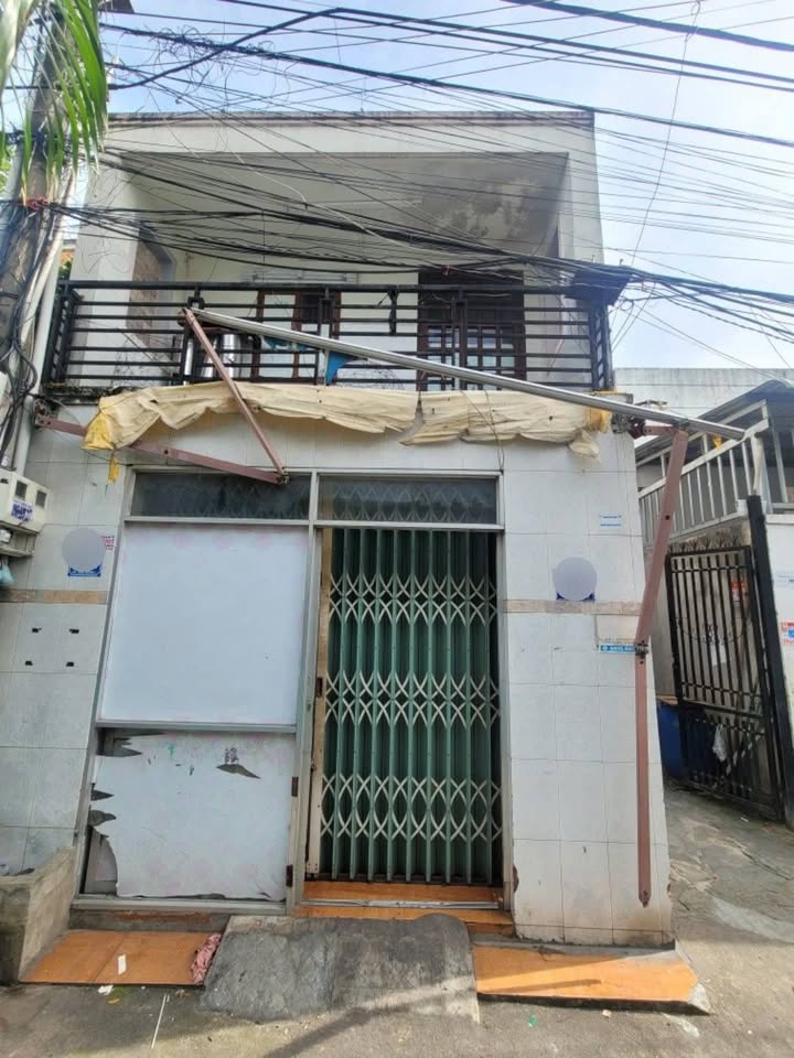 Bán dãy trọ 1 kiot + 9 phòng trọ tại Dĩ An 200m² giá 4.9 tỷ - Sổ hồng riêng chính chủ!