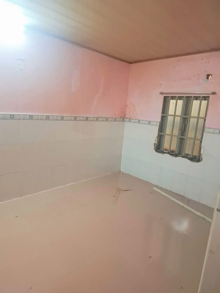 Nhà nguyên căn 1 trệt 1 gác phường Quang Vinh 3 triệu - Không gian sống lý tưởng cho gia đình!