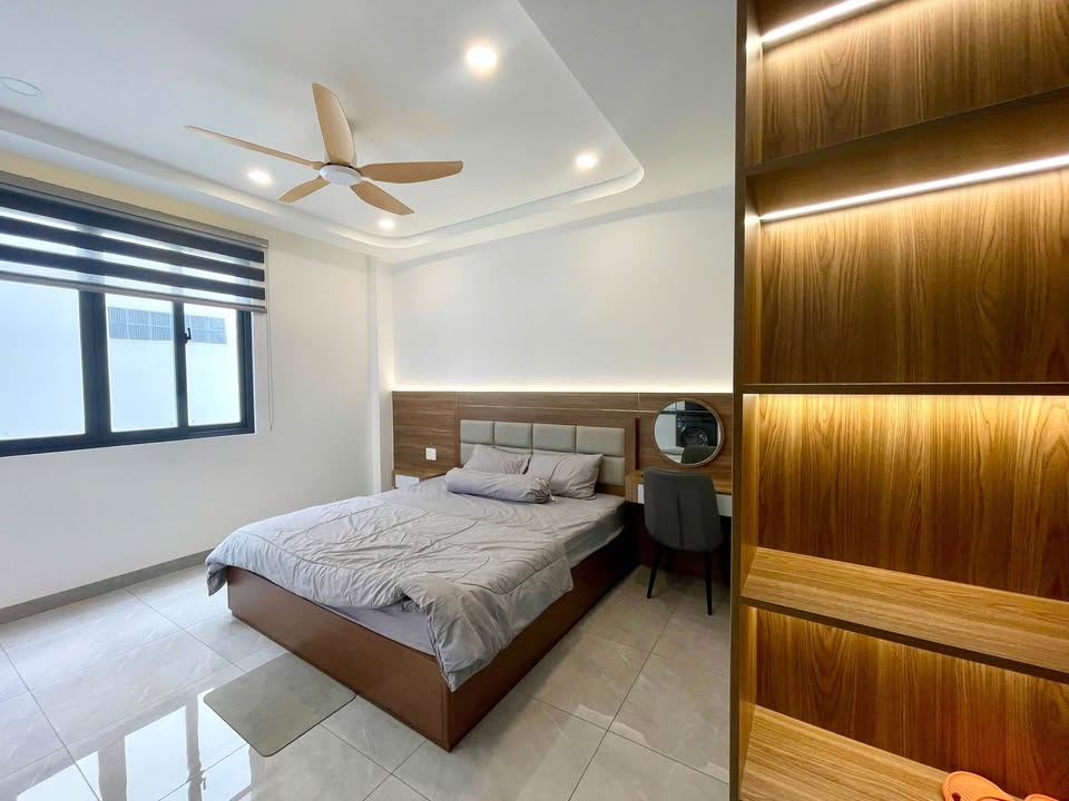 Nhà cho thuê tại 49 Nguyễn Hữu Cảnh, Bình Thạnh - Full nội thất mới, giá thỏa thuận!