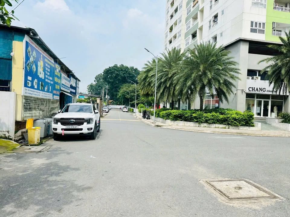 Lô Đất Góc 2 Mặt Tiền 319m² tại Trường Thọ, Thủ Đức - Gần Ga Metro