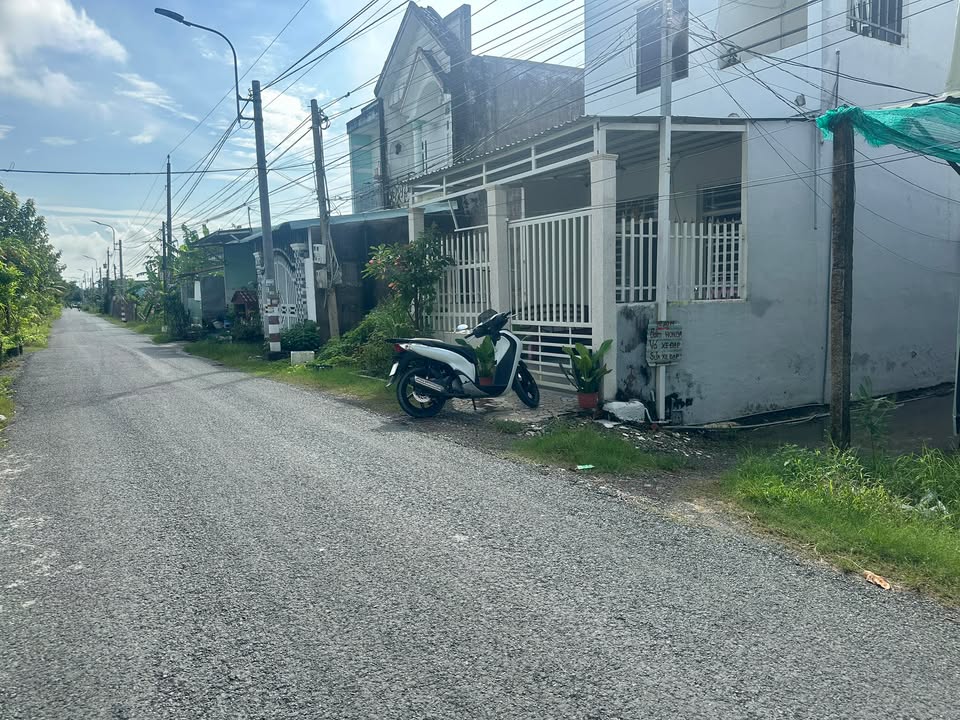 Nhà mặt tiền đường nhựa Ap Van Hóa, Cần Giuộc, Long An 85m² giá 1.55 tỷ - Ô tô vào tận nhà!