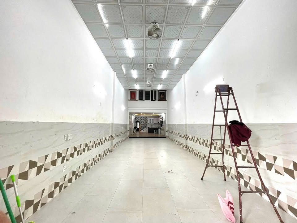 Cho thuê nhà nguyên căn 3 tầng mặt tiền Hồ Tùng Mậu, Đà Nẵng 112m² - Thích hợp mở văn phòng, mini mart