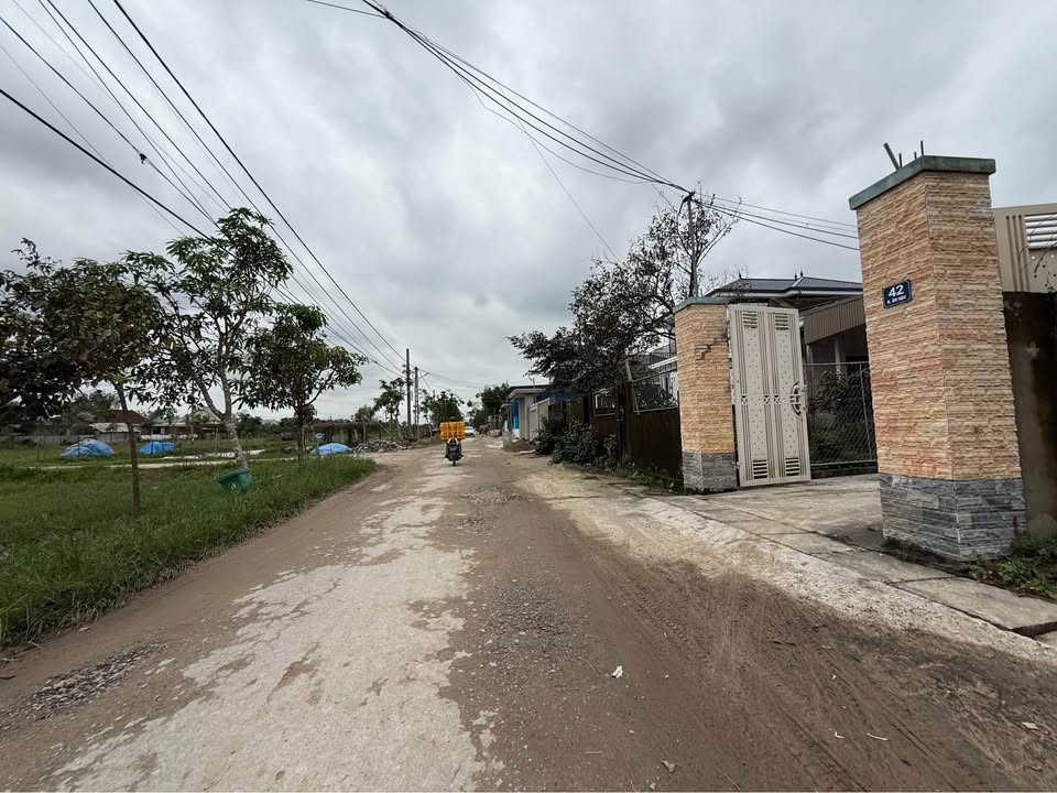 Đất thổ cư đường Ân Hậu 200.8m² giá 4 tỷ - Đường thông thoáng, gần chợ!