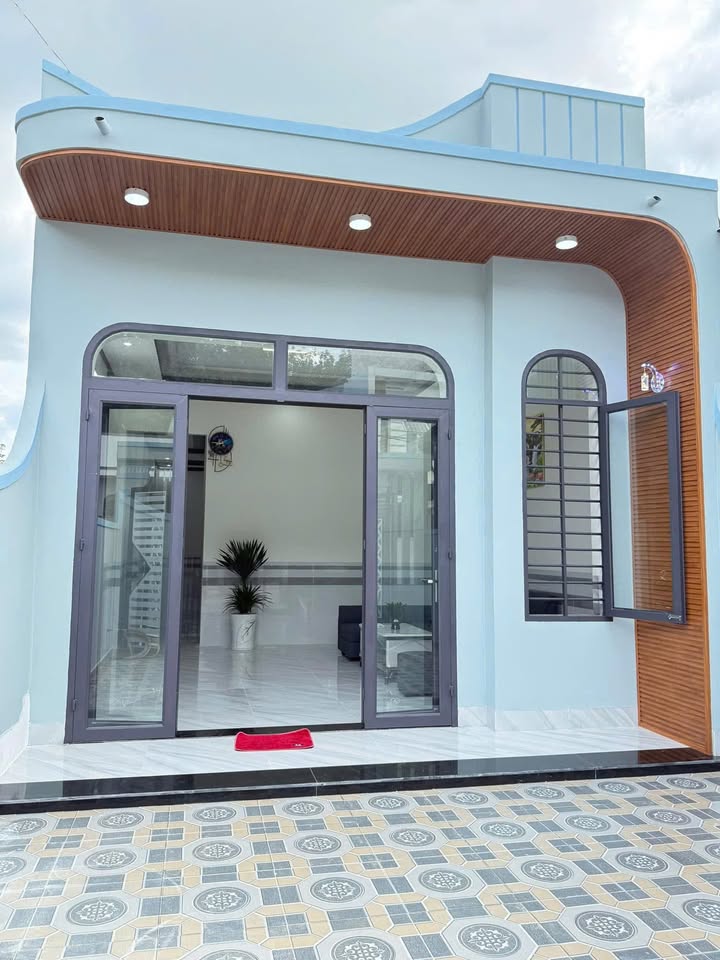 Nhà phố Tân Đồng, Đồng Xoài 150m² giá 1.1 tỷ - Full nội thất, dọn vào ở ngay!