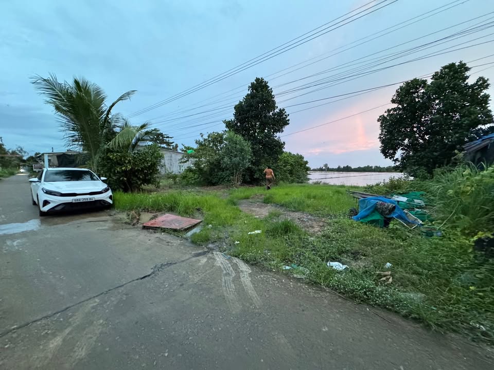 Đất 7748m² ấp Vàm Rầy, Hòn Đất, Kiên Giang - Giá 1.2 tỷ, Thương lượng ngay!