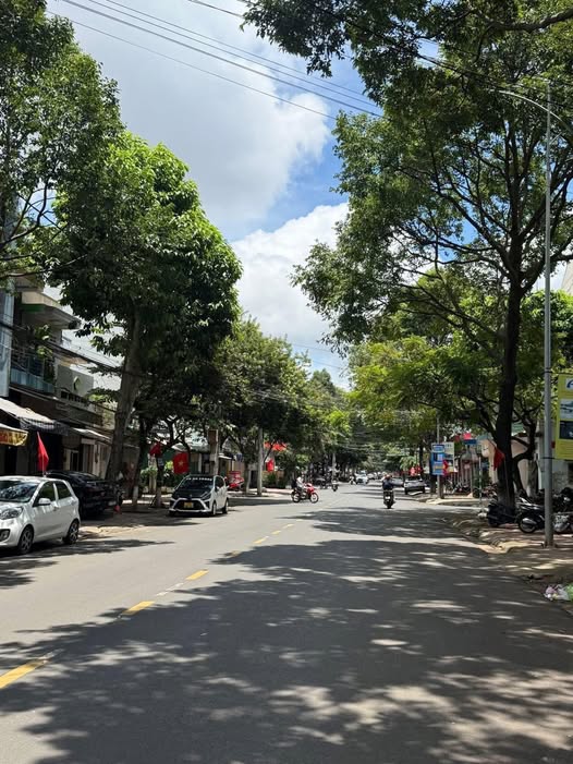 Bán góc 2 mặt tiền Hoàng Diệu Buôn Ma Thuột 288m² giá 28 tỷ - Đầu tư sinh lời cao!