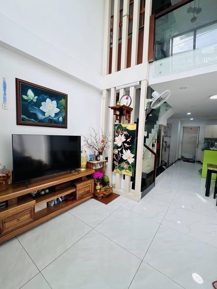 Nhà đẹp quận 9, Phú Hữu 54m² giá 6.5 tỷ - Sẵn sàng vào ở ngay!