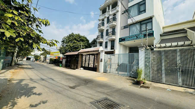 Căn hộ dịch vụ mặt tiền Đường Số Thủ Đức 125m² giá 20 tỷ - Đầu tư sinh lời hấp dẫn!