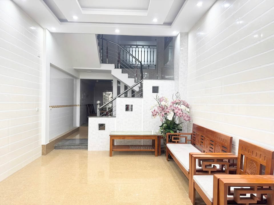 Nhà 4 tầng kiên cố Trường Thi 56m² giá 5.6 tỷ - Phố Cổ đáng sống!