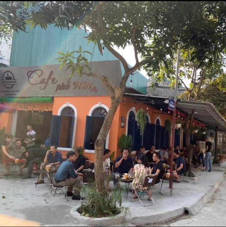 Store cho thuê mặt bằng đường Hoàng Thị Loan 130m² giá 6 triệu - Kinh doanh thuận lợi!