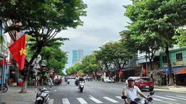 Nhà mặt tiền Lê Đình Lý, Hải Châu, Đà Nẵng 105.6m² giá 16.5 tỷ - Vị trí đắc địa!