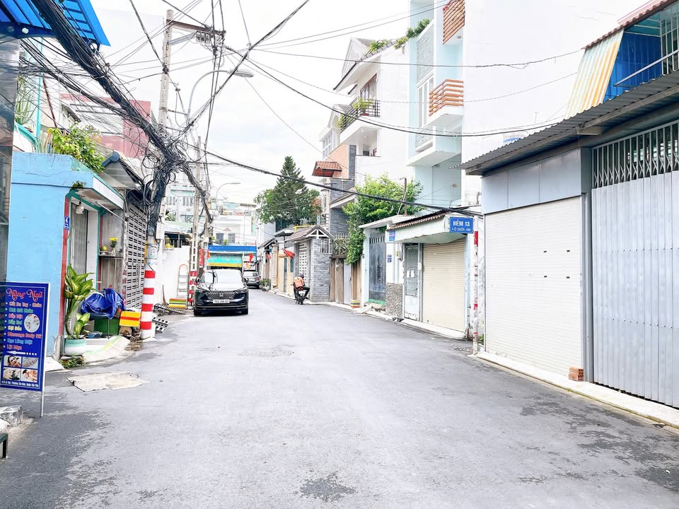 Nhà mặt tiền Lý Tuệ, Quận Tân Phú 86m² giá 9.5 tỷ - Vị trí trung tâm thuận lợi!