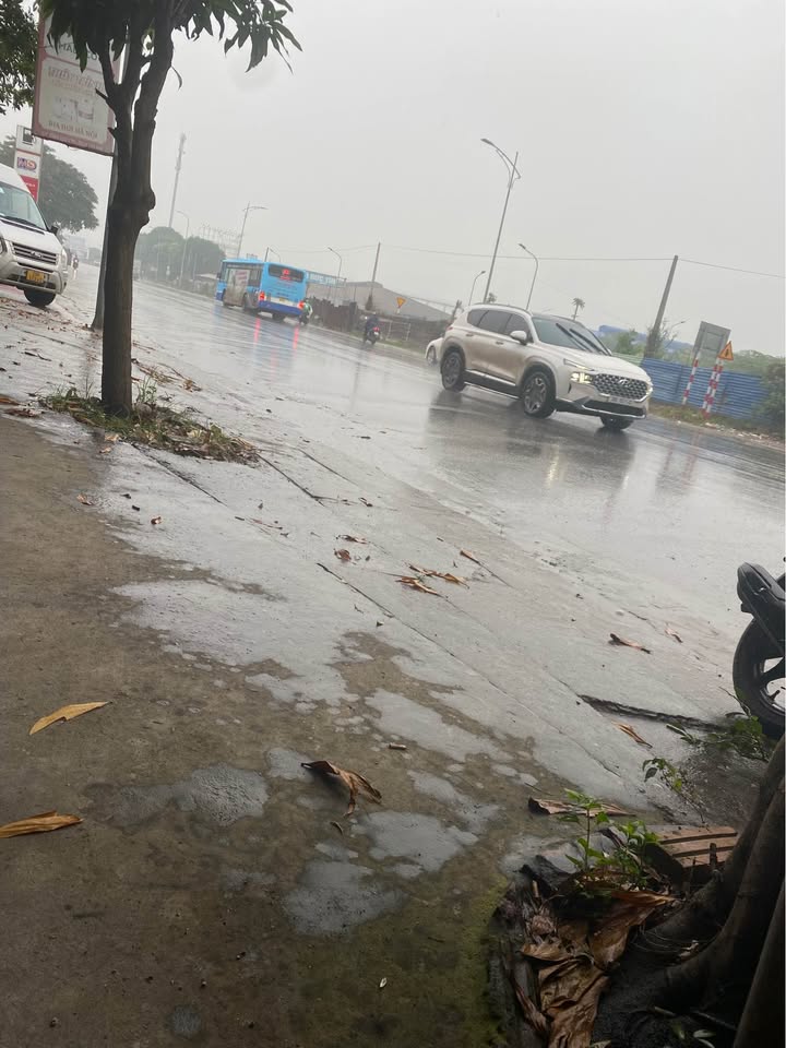 Đất lô góc Tân Quang 77m² giá 5.3 tỷ - Kinh doanh đắc địa!