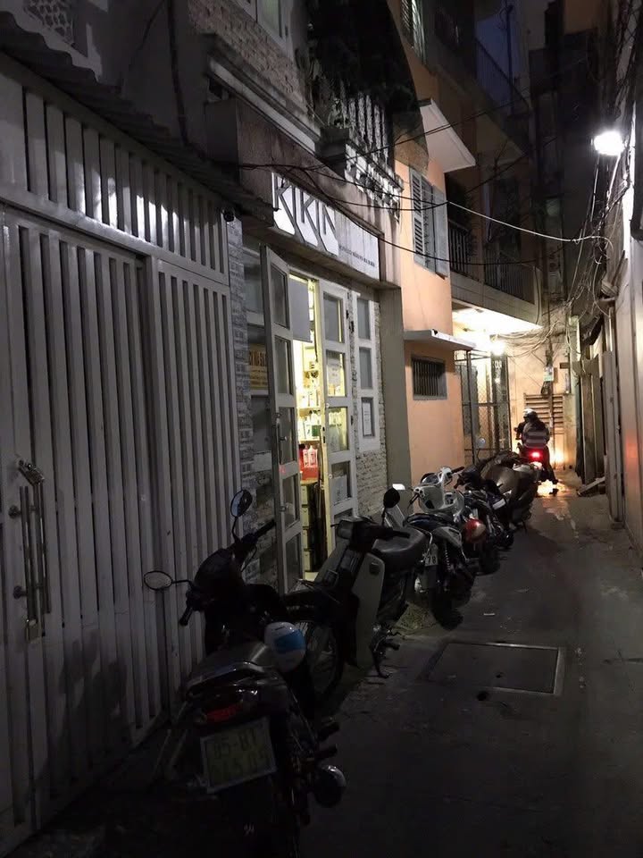 Nhà riêng Hẻm 32 Cao Thắng, Q3 27m² giá 4.2 tỷ - Vị trí trung tâm, không ngập!