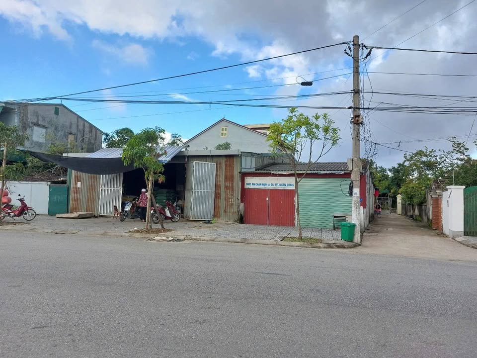 Mặt bằng kinh doanh lô góc 2 mặt đường Nguyễn Trường Tộ, 119m² giá 7 tỷ - Vị trí đắc địa cho mọi mô hình kinh doanh!