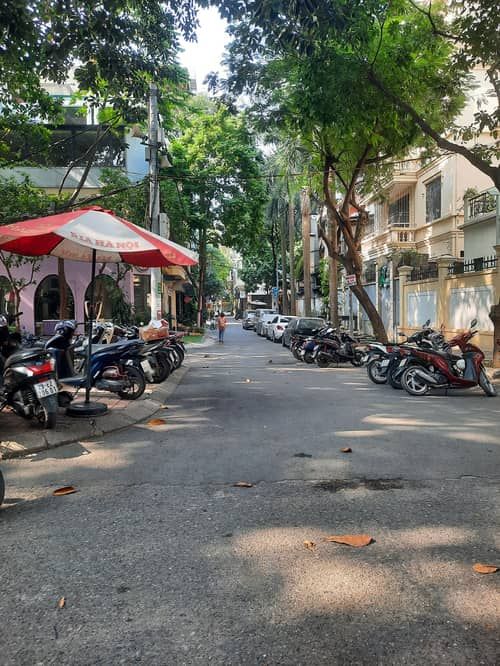 Biệt thự Đỗ Quang, Yên Hòa, Cầu Giấy 265m² giá 130 tỷ - Đầu tư sinh lời ổn định!