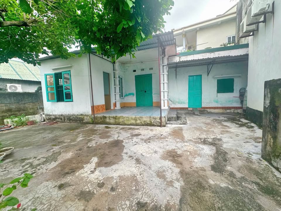 Nhà riêng cho thuê Cẩm Thạch 3 phòng ngủ giá 2 triệu - Sân vườn thoáng mát!