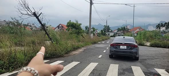 Đất nền góc vườn hoa Thống Nhất Hạ Long 114m² giá 1.5 tỷ - Cơ hội đầu tư tuyệt vời!