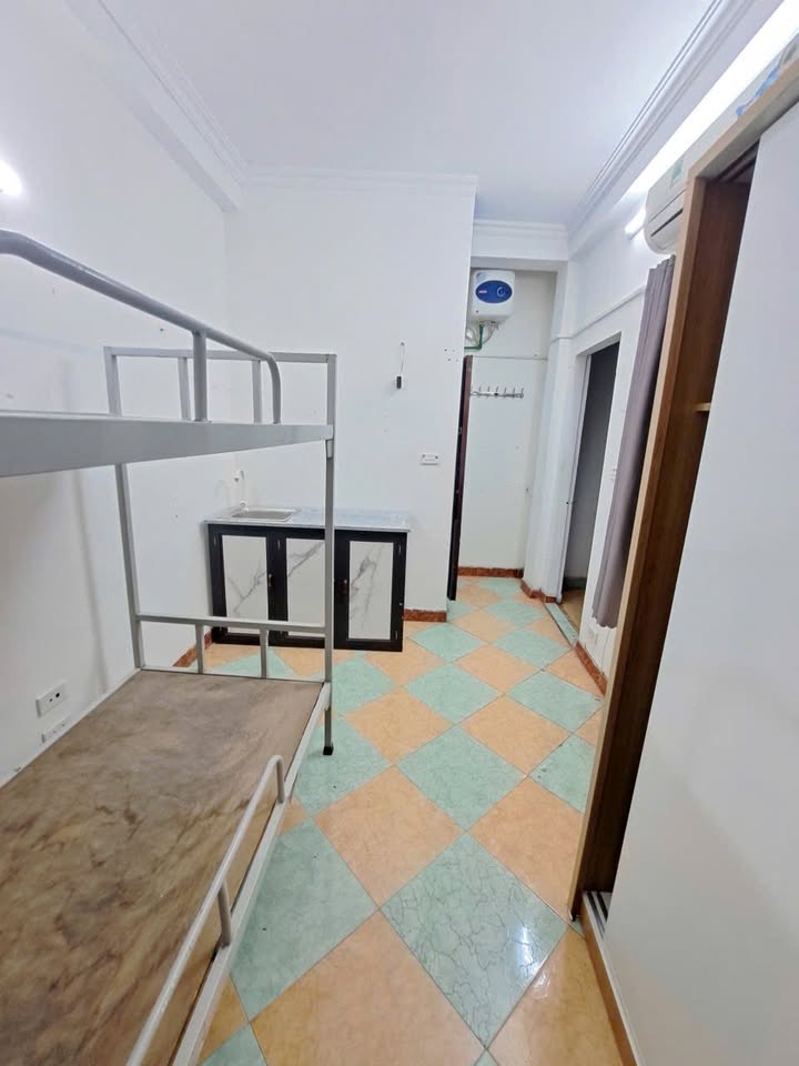 Phòng cho thuê tại Ngõ 294 Đội Cấn, Ba Đình - Giá chỉ 2.8 triệu/tháng, Sẵn sàng vào ở ngay!