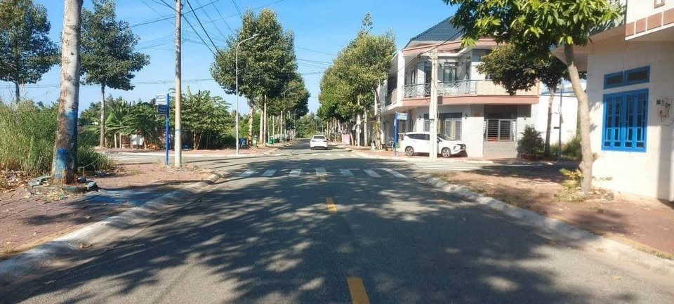 Bán gấp FrontHouse mặt tiền Lê Long Vân 125m² giá 3 tỷ - Đầu tư sinh lời cao!