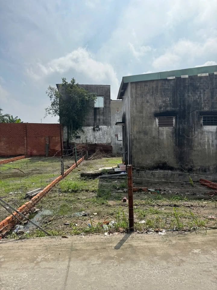 Đất Mặt Tiền Đường Tam Đông 19, Hóc Môn 101.5m² - Giá chỉ 3.5 tỷ, Gần Sân Banh!