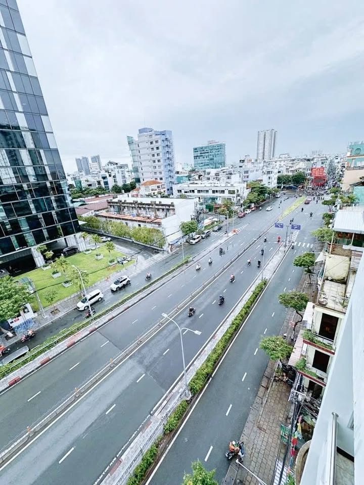 FrontHouse mặt tiền Đoàn Văn Bơ, quận 4, 55.6m² giá 18.8 tỷ - Pháp lý rõ ràng, đầu tư sinh lời!