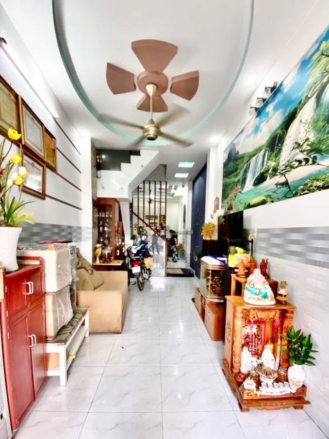 Nhà 3 tầng Quận 6, 48m² giá 5.89 tỷ - Sổ hồng riêng, hẻm ô tô vào tận nơi!