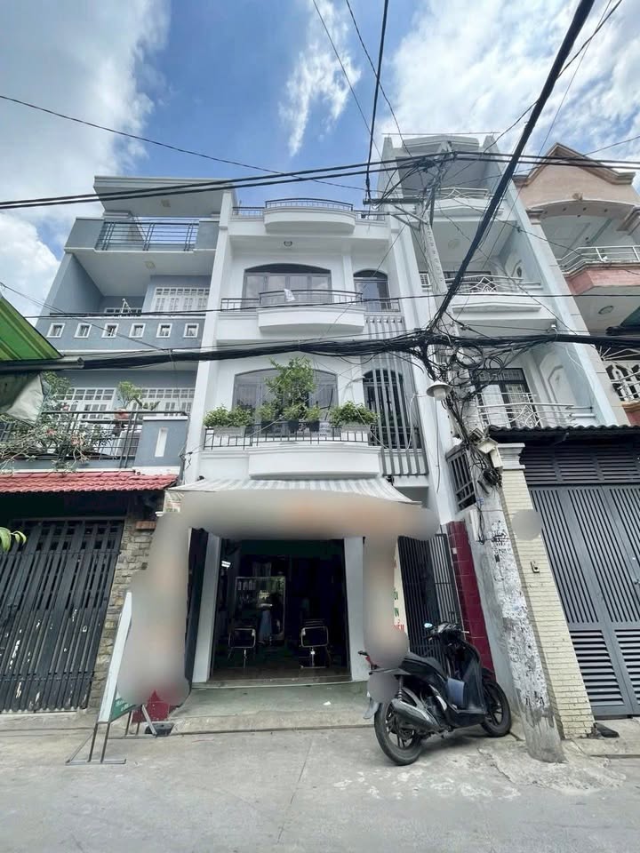 Nhà mặt tiền Trường Chinh, Tân Bình 78m² giá 11 tỷ - Đầu tư sinh lời ngay!