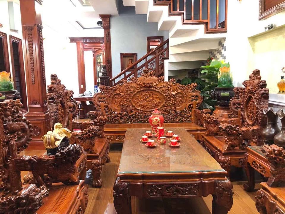 Nhà 3 tầng mặt đường Xuân Thái, Vinh Hưng, 260m² - Giá chỉ 17.5 tỷ!