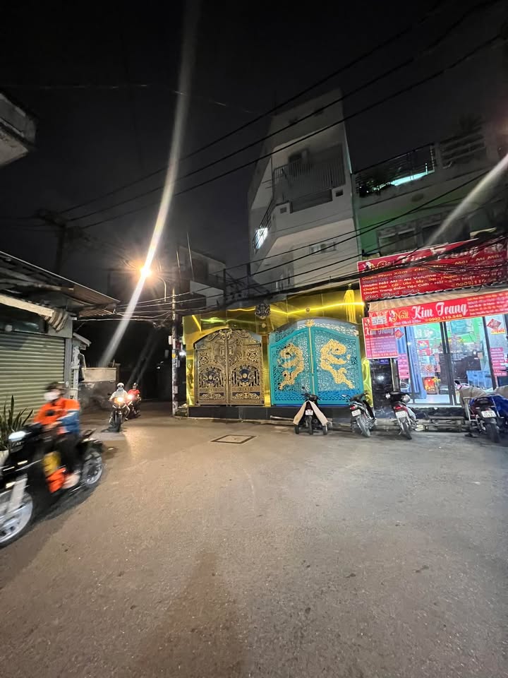 Bán nhà mặt tiền Tô Hiệu, Tân Phú, 56m² giá 5 tỷ - Vị trí đắc địa cho kinh doanh!